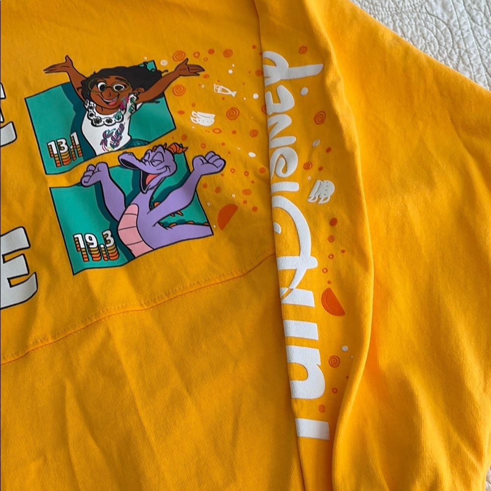 Disney Vibrant Yellow Wine & Dine Shirt size medium nwt spirit jersey - Picture 4 of 9